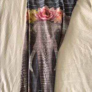 Teeki elephant leggings size M